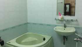 In-room Bathroom 5 Hoang Oanh Hotel Tuy Hoa