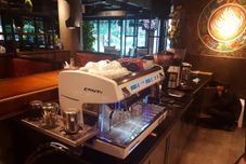 Bar, Kafe, dan Lounge All Nite & Day Palembang - Veteran