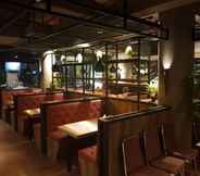 Restaurant 5 All Nite & Day Palembang - Veteran 