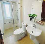 Toilet Kamar 5 Tuan Thuy Hotel Dalat