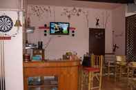 Bar, Kafe, dan Lounge Baan Nitra Guesthouse