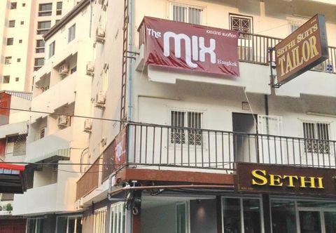 Exterior The Mix Bangkok Phromphong