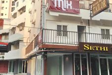 外部的 The Mix Bangkok Phromphong