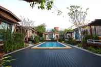 Swimming Pool Resort M Bangkok