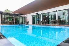 Swimming Pool Life Grand Chiang Mai