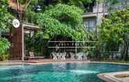 สระว่ายน้ำ 7 Oun Hotel Bangkok