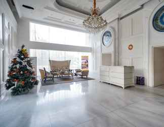 Lobby 2 The Mansion at Dukuh Golf Kemayoran Apartment