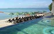 สระว่ายน้ำ 6 Pattaya Modus Beachfront Residence