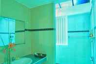 In-room Bathroom Aquavana Resort