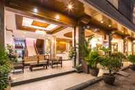 Lobi Azure Phuket Hotel