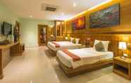 ห้องนอน 4 Azure Phuket Hotel