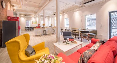 로비 2 Nornyaowarat Hotel