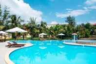 Swimming Pool Lazi Beach Resort & Spa