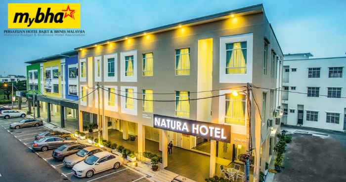 ภายนอกอาคาร Natura Hotel