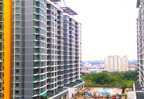 Bangunan Shah Suites Vista Alam