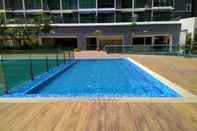 Swimming Pool Shah Suites Vista Alam