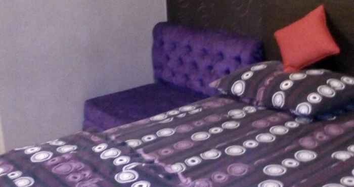Bilik Tidur Cozy 2 Bedroom at Apartment Suites Metro by Jefri