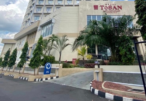 Exterior Hotel Tosan Solo Baru