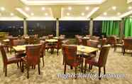 Restaurant 7 Green Batara Hotel