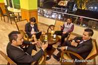 Bar, Kafe dan Lounge Green Batara Hotel