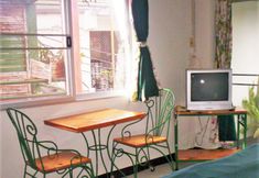 Bedroom 5 Baankhunmae Apartment