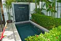 Swimming Pool Coconut Grove Boutique Hotel by Chattra