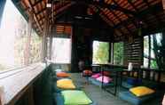 Lobi 6 Bisoux Cafe Homestay