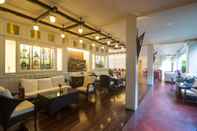 Bar, Cafe and Lounge KALANAN Riverside Resort