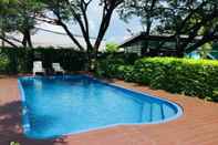 Swimming Pool Big Tree Residence Suvarnabhumi