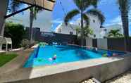 Kolam Renang 2 Airrin Pool Villa