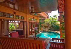 สระว่ายน้ำ 5 Villa Darawadee