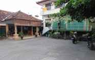 ภายนอกอาคาร 3 Hotel Singasari Seririt