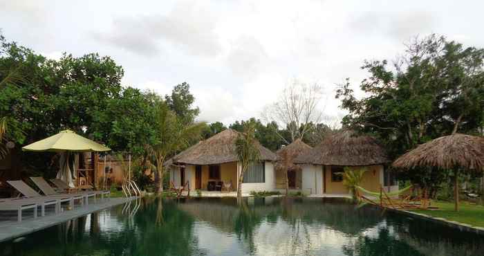 Swimming Pool Ninila Fruit Farm Bungalows