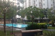 수영장 Apartment Paragon Village Clean Room at Karawaci by Vichi Pro