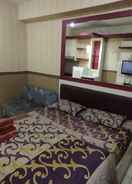 BEDROOM Apartment Paragon Village Clean Room at Karawaci by Vichi Pro