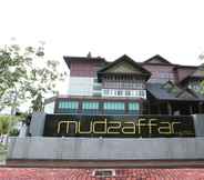 Exterior 7 Mudzaffar Hotel