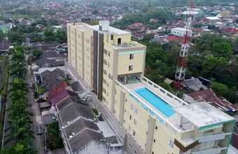 Luar Bangunan 4 Syariah Radho Hotel Sengkaling