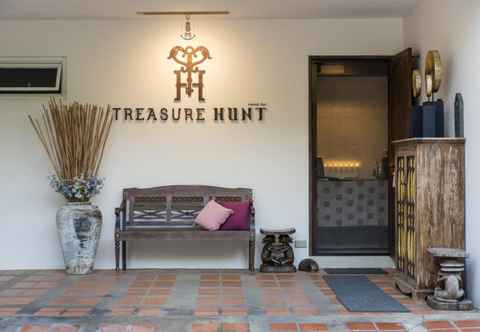 Lobby Treasure Hunt