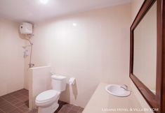 In-room Bathroom 7 Ledang Villa