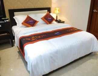 Bedroom 2 Chariot Hotel