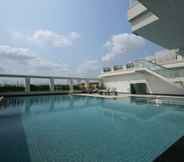 Swimming Pool 7 Kantary Hotel and Serviced Apartments, Kabinburi