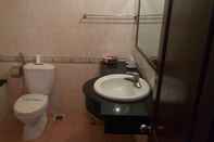 Toilet Kamar Kim Thanh Hotel Hai Phong