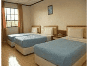 Kamar Tidur 4 TS Hotel Taman Rinting