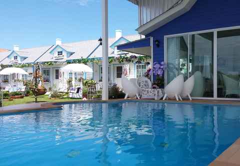 Swimming Pool Fisherman's Villa Sea View