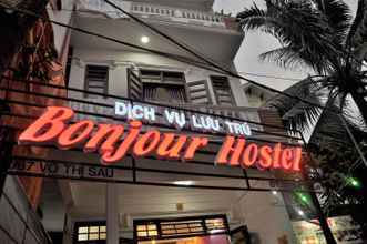 Bên ngoài 4 Bonjour Hostel Hue