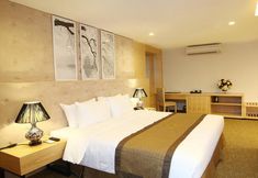 Bedroom 3 Riverside Hanoi Hotel