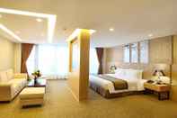 Bedroom Riverside Hanoi Hotel