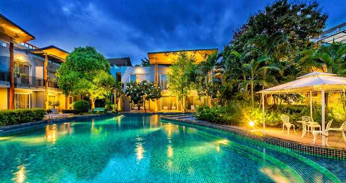 Kolam Renang Paeva Luxury Serviced Residence