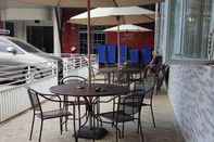 Bar, Kafe, dan Lounge Hotel Grand Rofina Sinjai