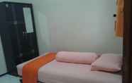 Kamar Tidur 2 Comfort Room at New D'Orange